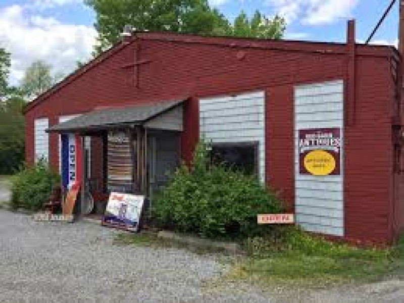 Red Barn Antique Mall