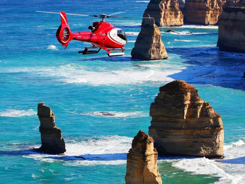 Hover in a Helicopter over the 12 Apostles