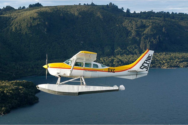 Taupo's Float Plane