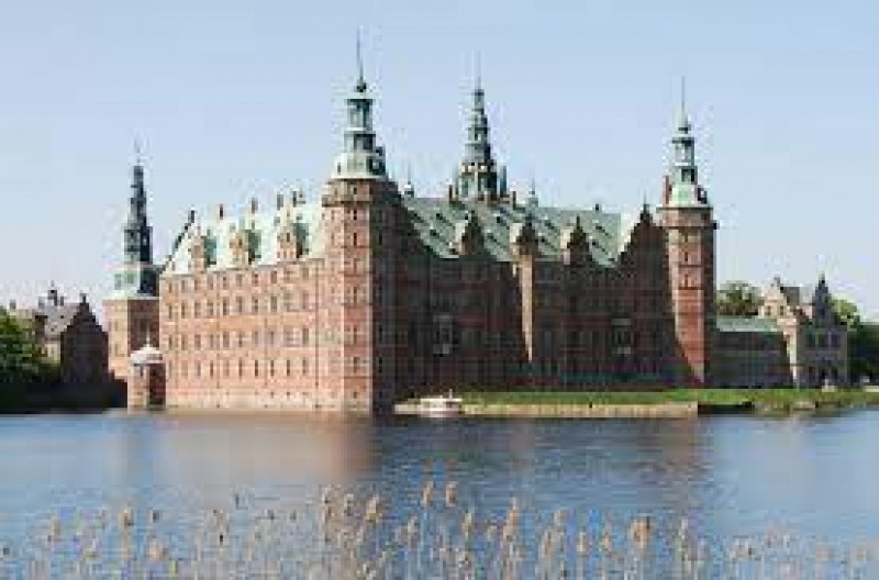 Frederiksborg Palace and the Museum of National History